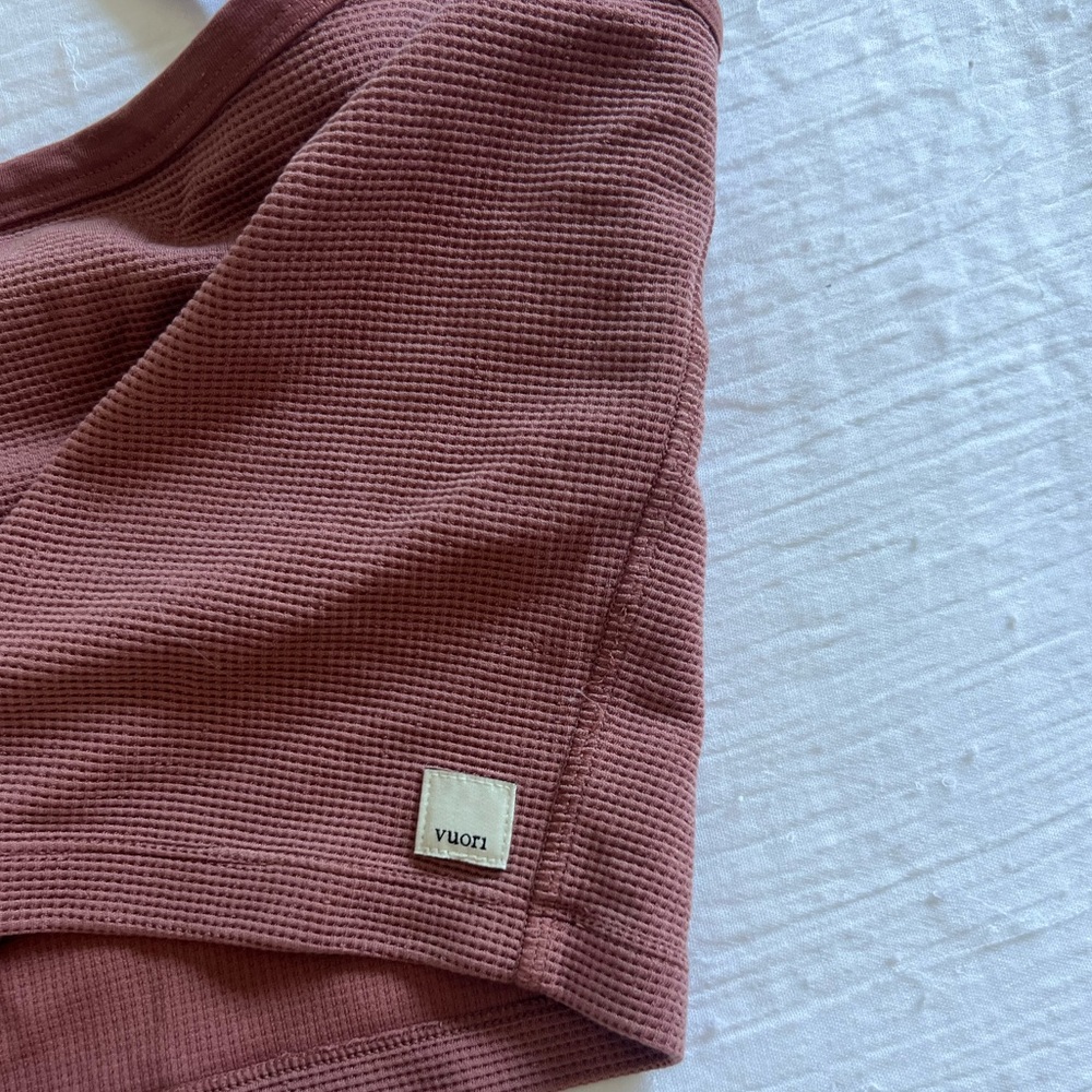 Vuori Thermal Crop Tank (Small) + Bayview Wide-Leg Pant (Small) SET - Rosewood - Picture 7 of 7